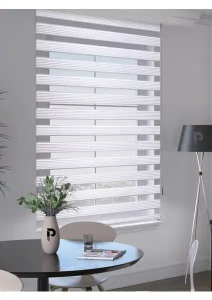 Perle Pleksili Kar Beyazı Renkli Zebra Perde: Modern ve Şık Tasarım Çözümü