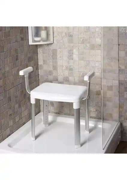 Primanova Cappadocia Kollu Banyo Sandalyesi: Dayanıklı ve Ayarlanabilir Güvenlikli Tasarım