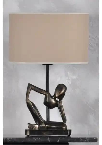 Qdec Modern İnsan Abajur Gold Bej: Estetik ve Fonksiyonelliği Bir Arada Sunan Tasarım