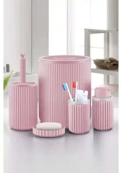 Queen's Kitchen Pembe 5'li Banyo Seti Modern Tasarımı ve Dayanıklılığıyla Öne Çıkar