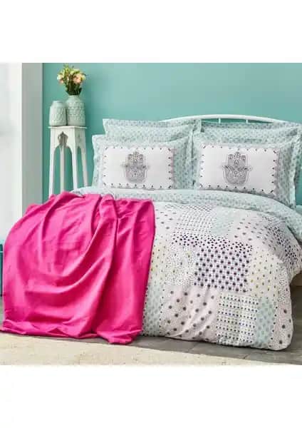 Sarah Anderson Bahiti Çift Kişilik Nevresim Takımı: Estetik ve Konforu Bir Arada Sunar