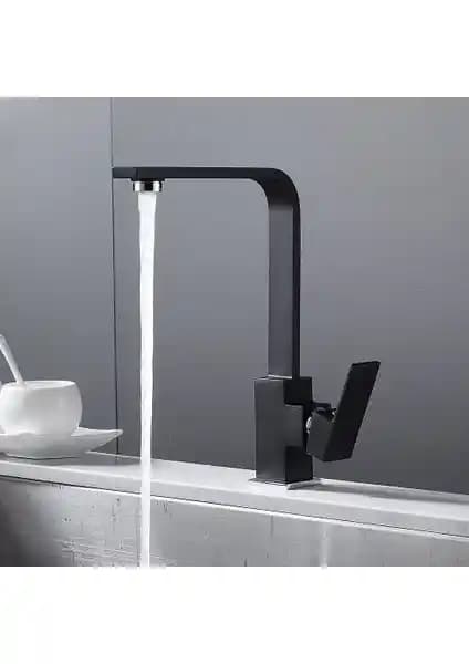 Sarıcı Siyah Yüksek Gövde Mutfak Bataryası: Şık Tasarım ve Fonksiyonellik Bir Arada