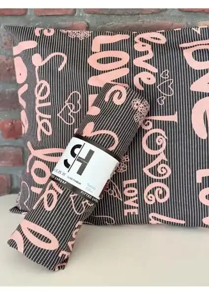 Sheri Home Life Happy Love Çift Kişilik Çarşaf Takımı: Estetik ve Konforun Buluşması