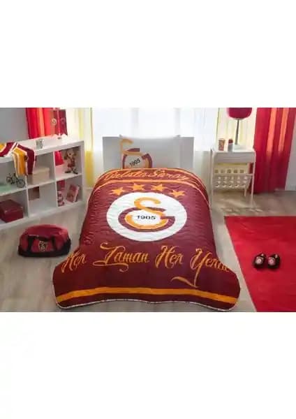 Taç Galatasaray Logo Yatak Örtüsü Seti: Şık ve Konforlu Spor Temalı Dekorasyon Çözümü