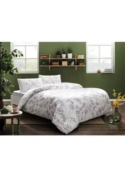 Taç Julianne Pembe Çift Kişilik Ranforce Nevresim Takımı: Şıklık ve Konforun Birleşimi