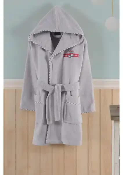 Varol Bambu Nakışlı Çocuk Bornozu Yüksek Kalite ve Doğal Malzeme Özellikleriyle