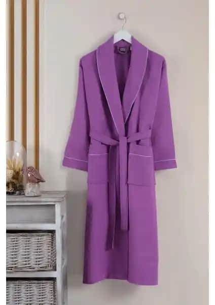 Varol Dama Serisi Şal Yaka Pike Bornoz Sabahlık: Konfor ve Şıklığı Bir Arada Sunan Tasarım
