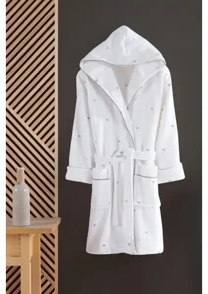 Varol Kalpli Nakışlı %100 Pamuk Love Serisi Bornoz Modern ve Şık Tasarım