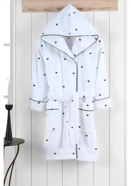 Varol Kalpli Nakışlı %100 Pamuk Love Serisi Bornoz: Şıklık ve Konforun Birleşimi