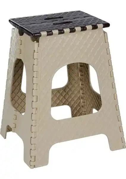 Volkan Plastik Katlanır Orta Tabure: Hafif, Dayanıklı ve Çok Yönlü Oturma Çözümü