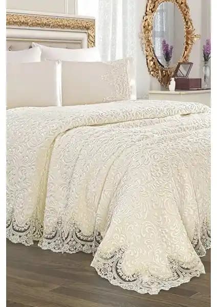 Yarençeyiz Dantelli Gelin Battaniye Seti: Şıklık ve Konfor Bir Arada Güncel Tasarım