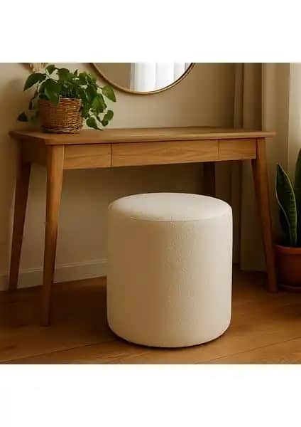 Zem Lines Teddy Kumaş Kırık Beyaz Puf: Şık Tasarım ve Kullanışlılık Sunan Ev Dekorasyonu Parçası