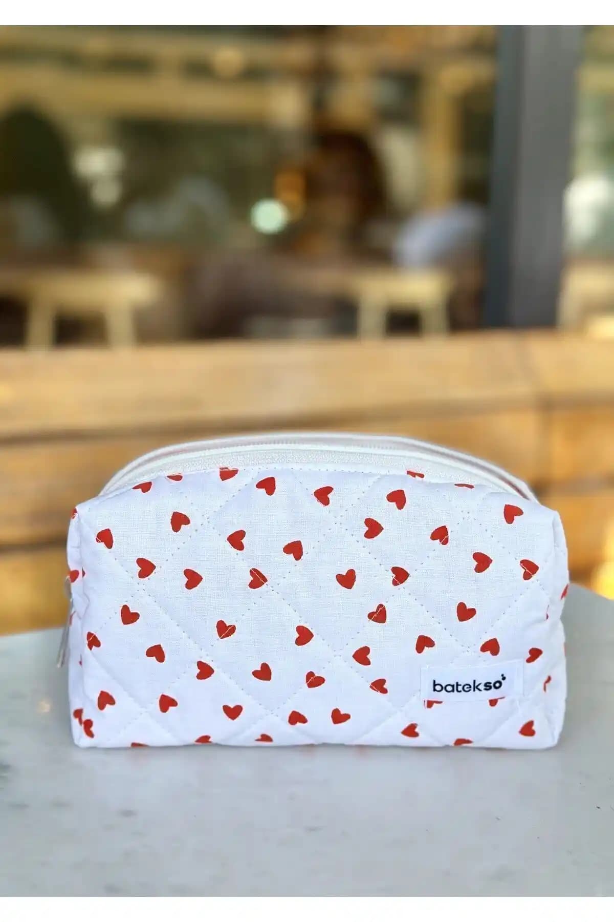 Batekso Kırmızı Mini Kalp Desenli Kalem Çantası Şık ve Çok Yönlü Kullanım İmkanı Sunar