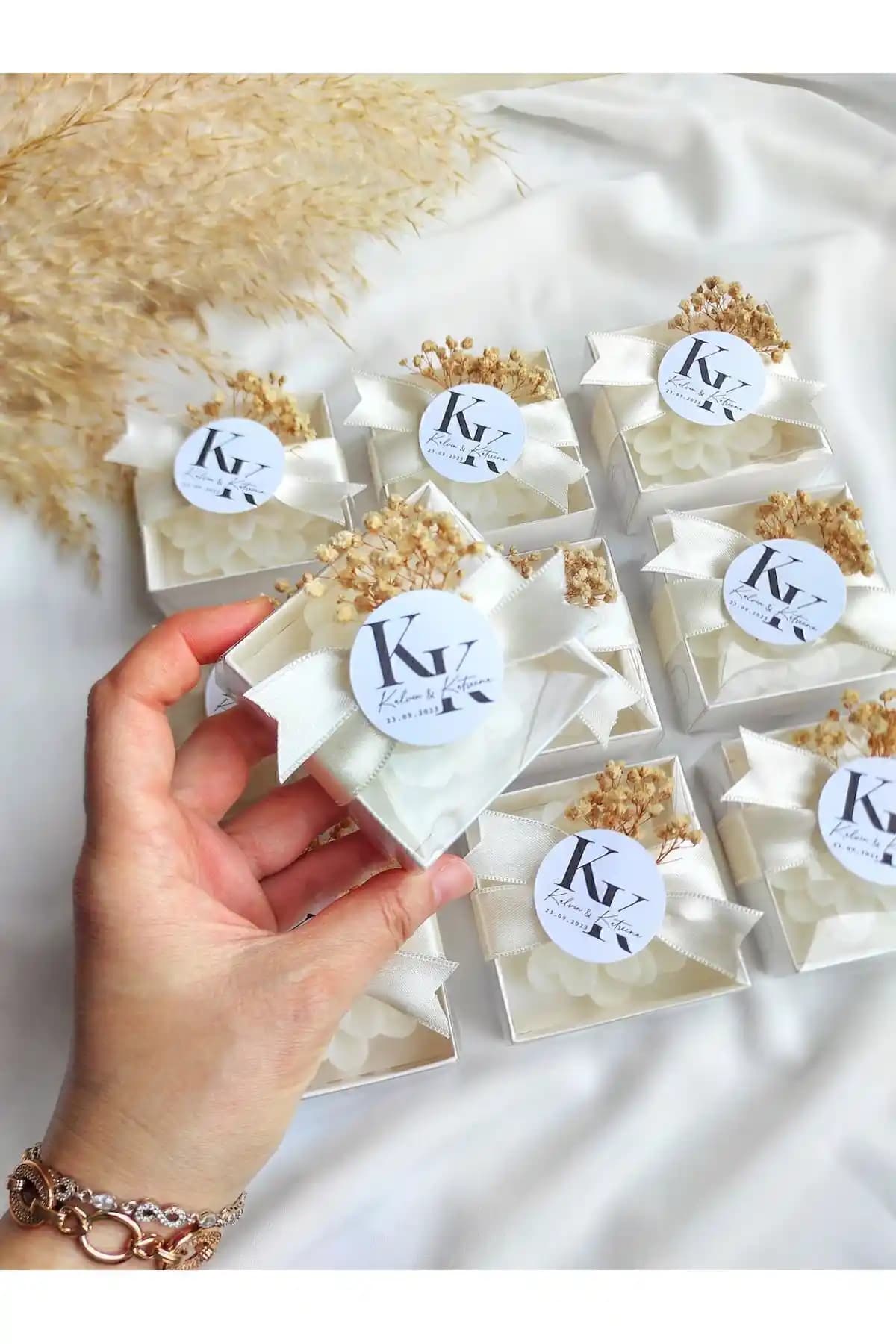 Mapel 20 Adet Süslemeli Lotus Mum Seti - Zarif ve Çok Amaçlı Dekoratif Mumlar