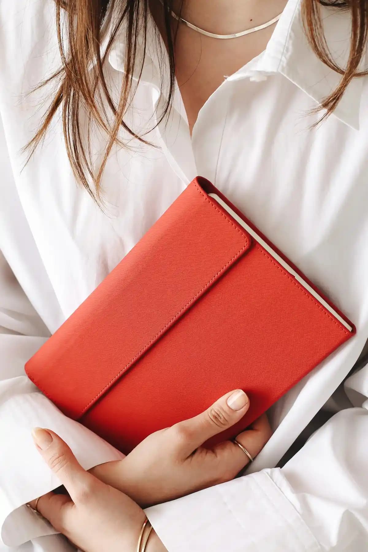 Matt Notebook A5 Kırmızı Mıknatıslı Kapaklı Çizgili Defter Günlük ve Profesyonel Kullanım İçin