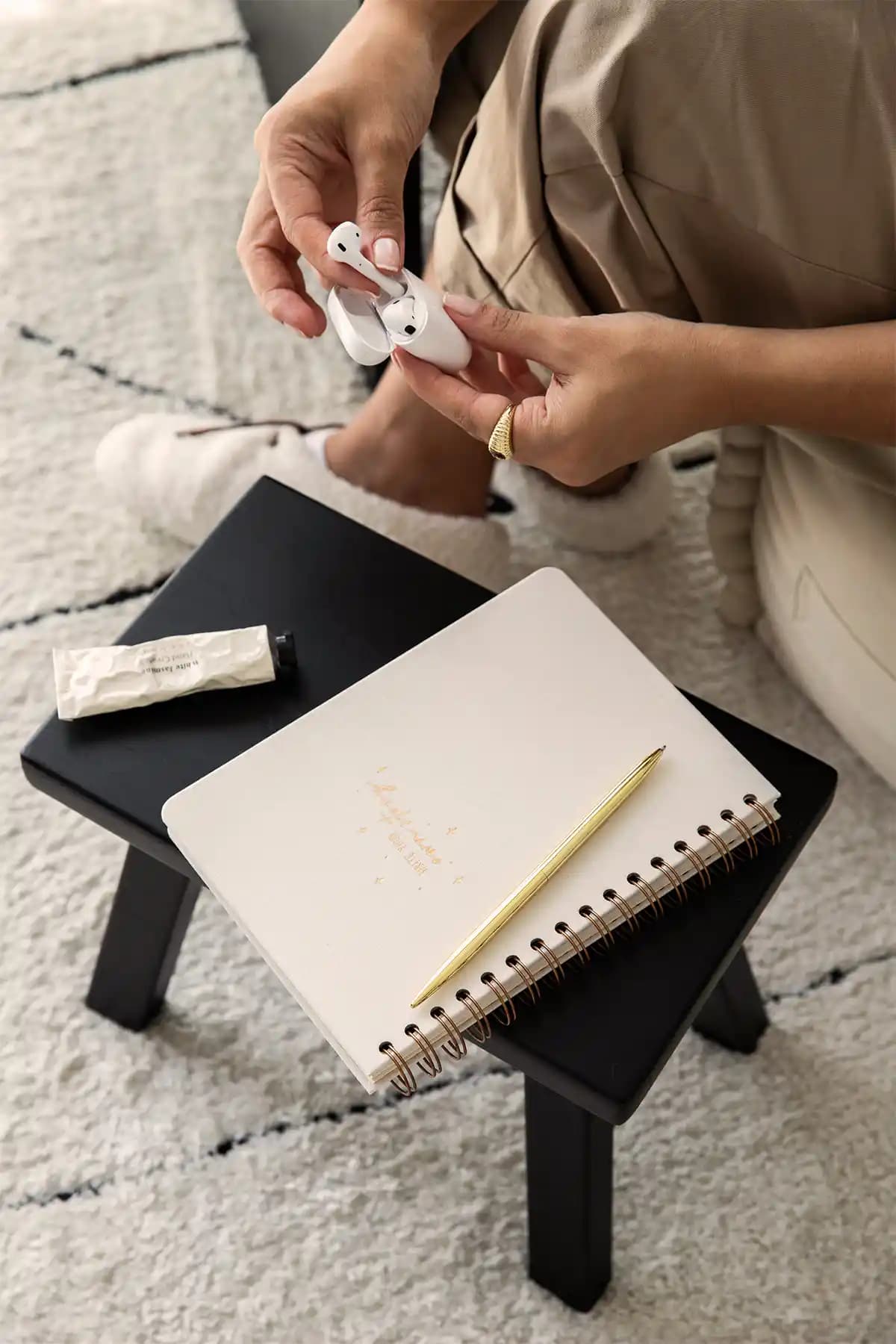 Paperora A5 Spiralli Sert Kapak Keten Not Defteri Şıklık ve Dayanıklılığı Bir Arada Sunar