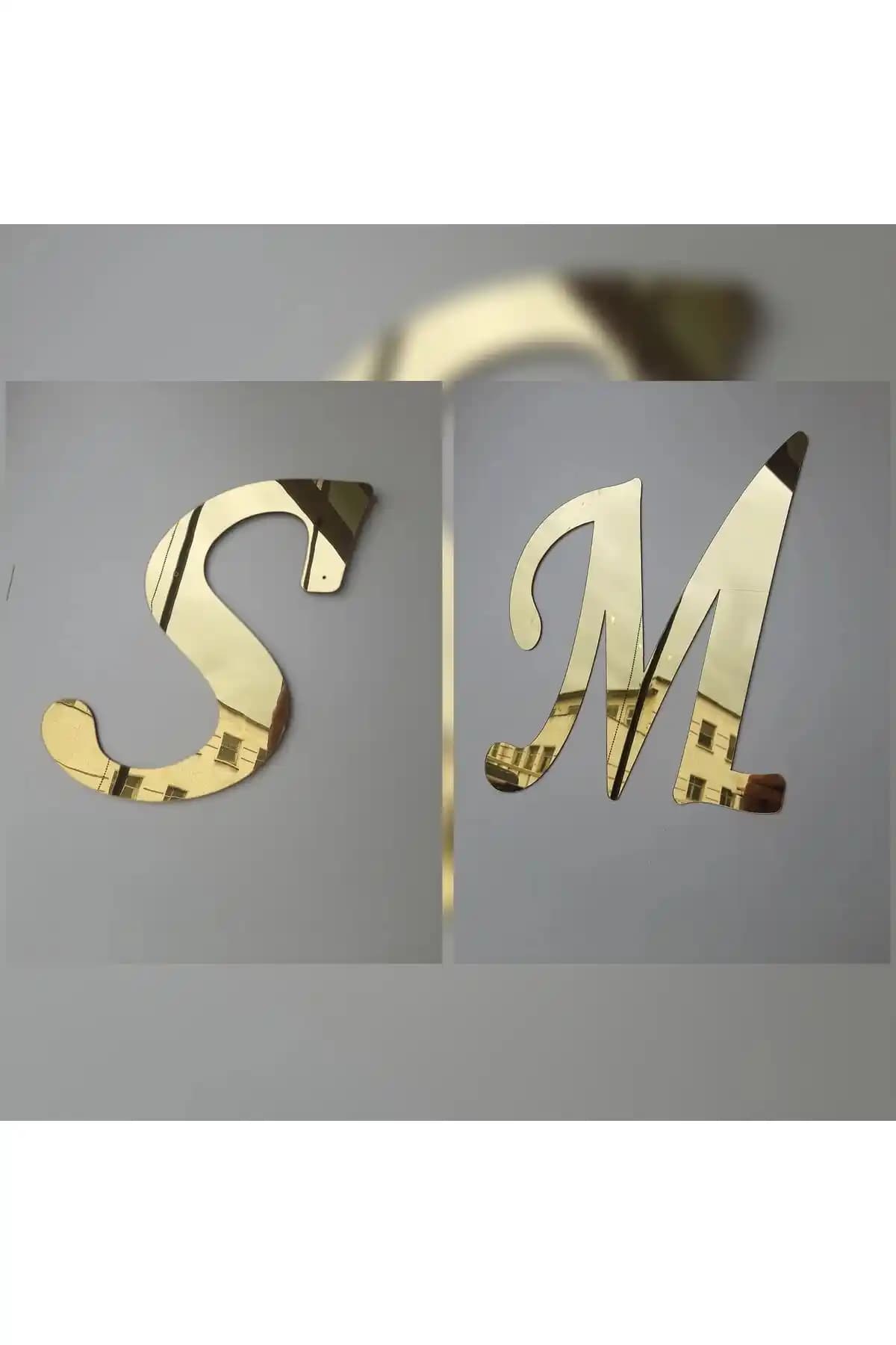 RetroLazer Pleksi İsimlik Harf 30 cm Ahşap Destekli Dekoratif Ürün