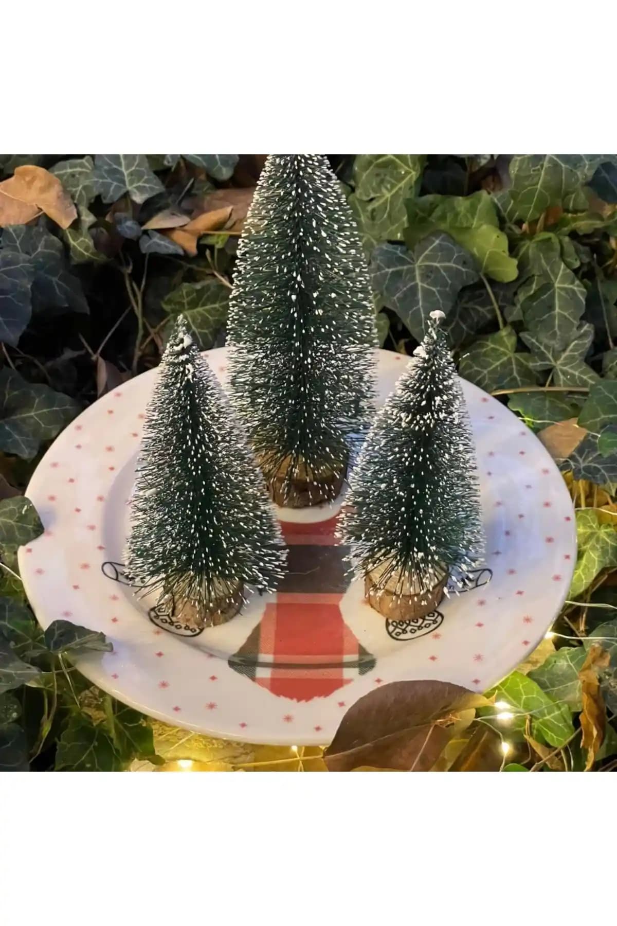 Yenigeldi 3'lü Yılbaşı Ağacı Seti: Renkli ve Çok Yönlü Dekorasyon Seçeneği