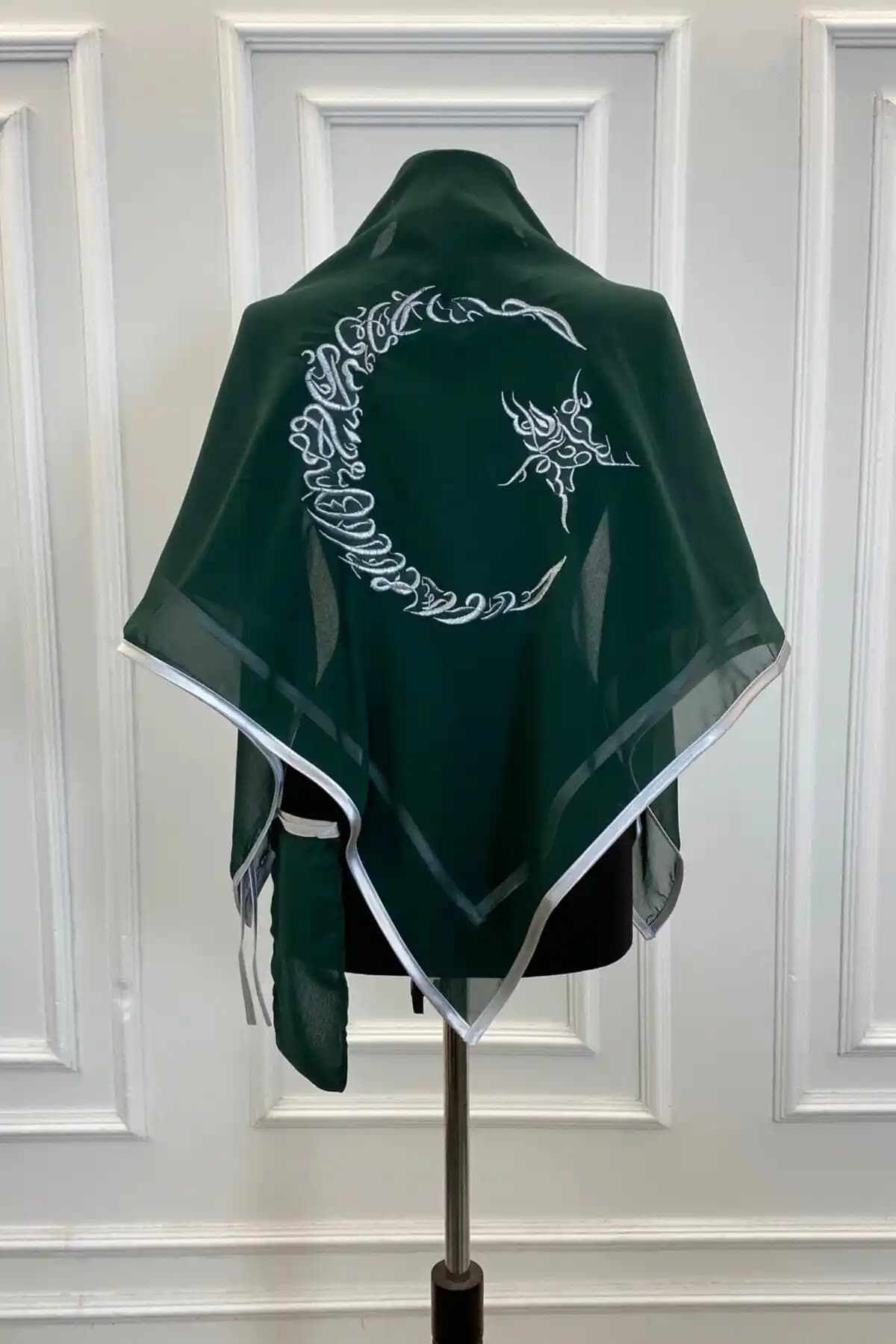 ZEYMERADE Yeşil Şifon Damat Omuz Örtüsü Geleneksel ve Modern Tasarım