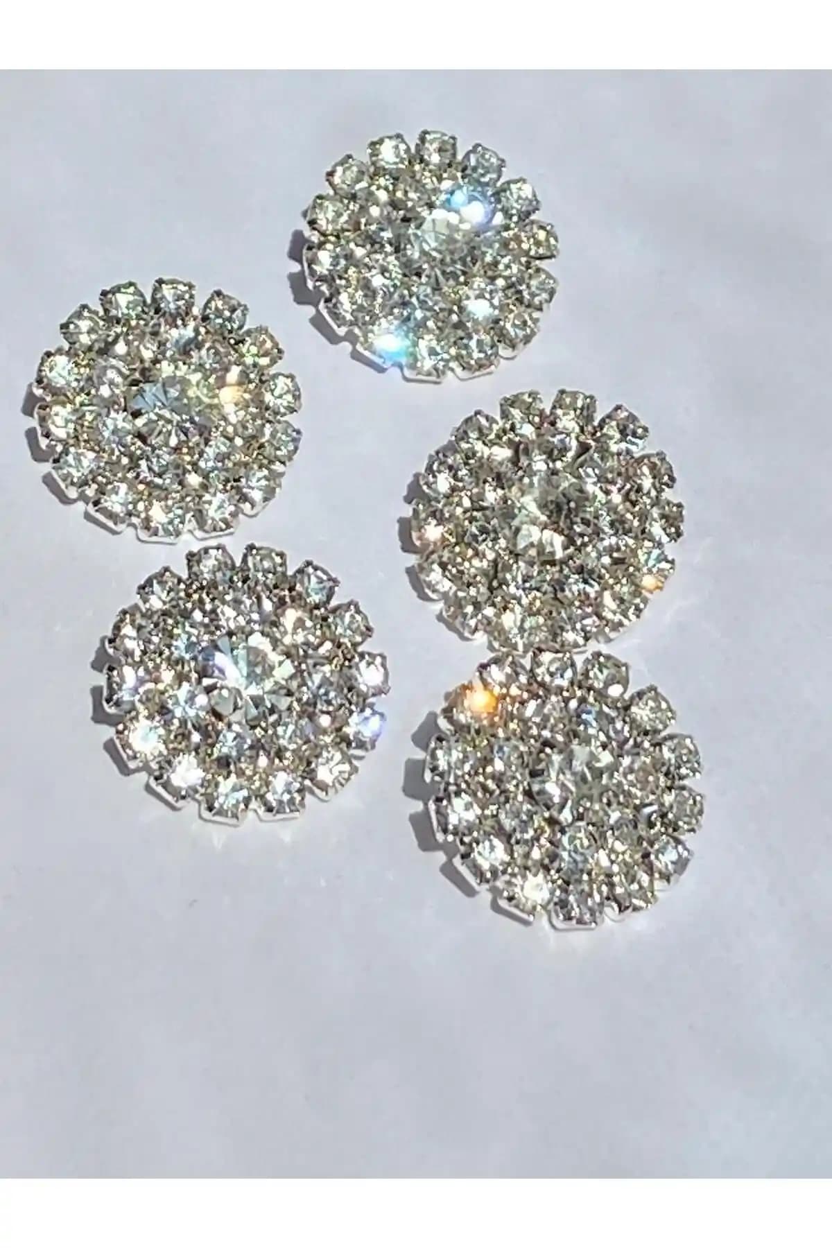 Karantuhafiye Taşlı Düğme Klasik Model 5'li Set: Şıklık ve Dayanıklılık Sunar