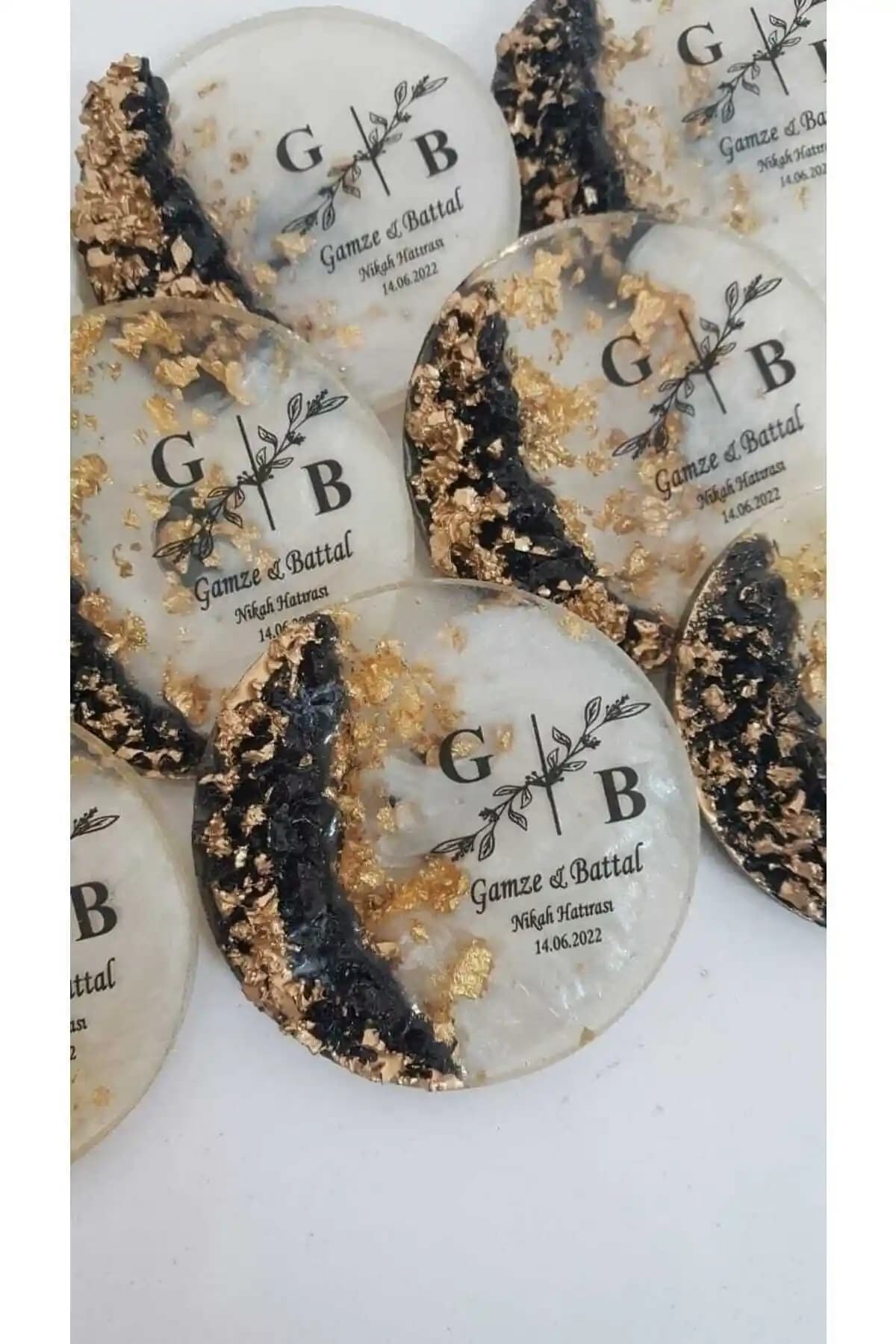 Merkez Hediyelik Siyah Epoksi Magnetler: Özel Günleriniz İçin Şık ve Anlamlı Hediye Seçeneği