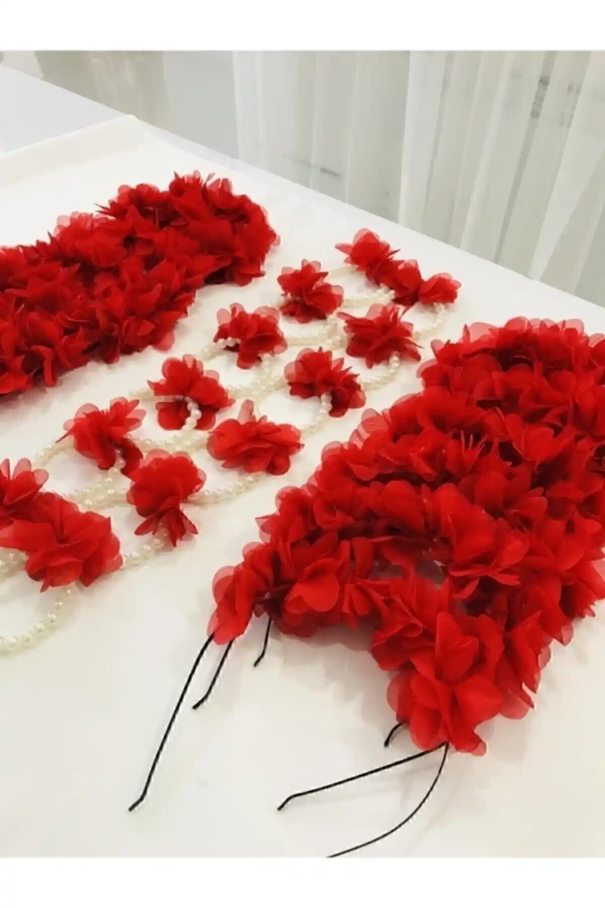 Minella Store Nedime Bileklik ve Taç Seti: Şık ve Uygun Fiyatlı Düğün Aksesuarları
