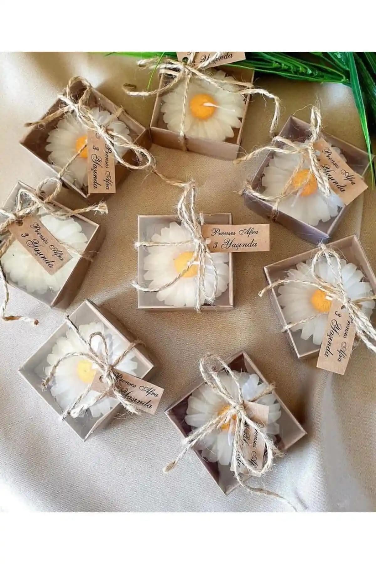 NightFashion 15 Adet Kraft Kutu ve Papatya Mum Seti ile Özel Günlerinizde Şıklık ve Anlam Katın