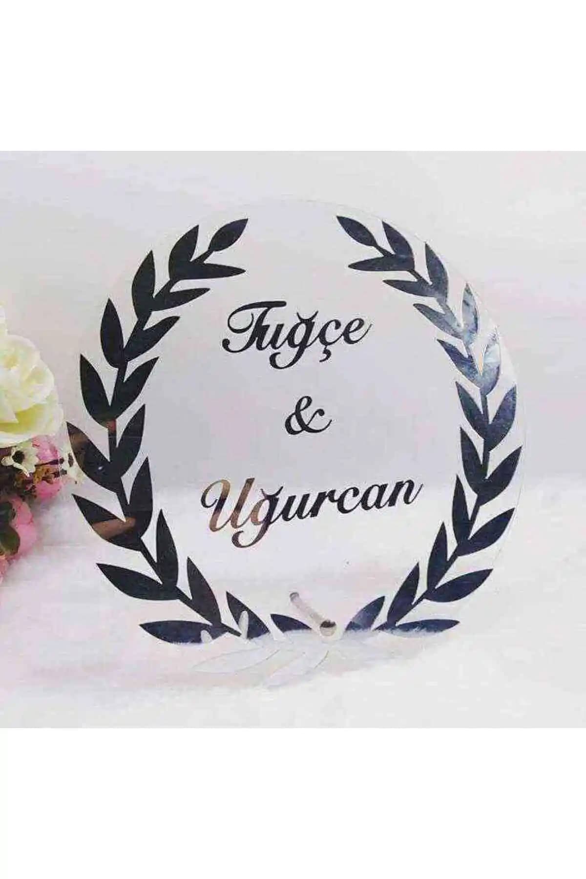 RetroLazer İsimlikleri Karşılaştırması: Şeffaf ve Altın Tasarımların Özellikleri ve Kullanım Alanları