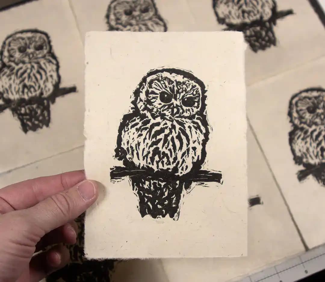 Linocut Baskı Tekniğinde Soğuk Pres Laminatör Kullanımı ve Baskı Kalitesine Etkileri