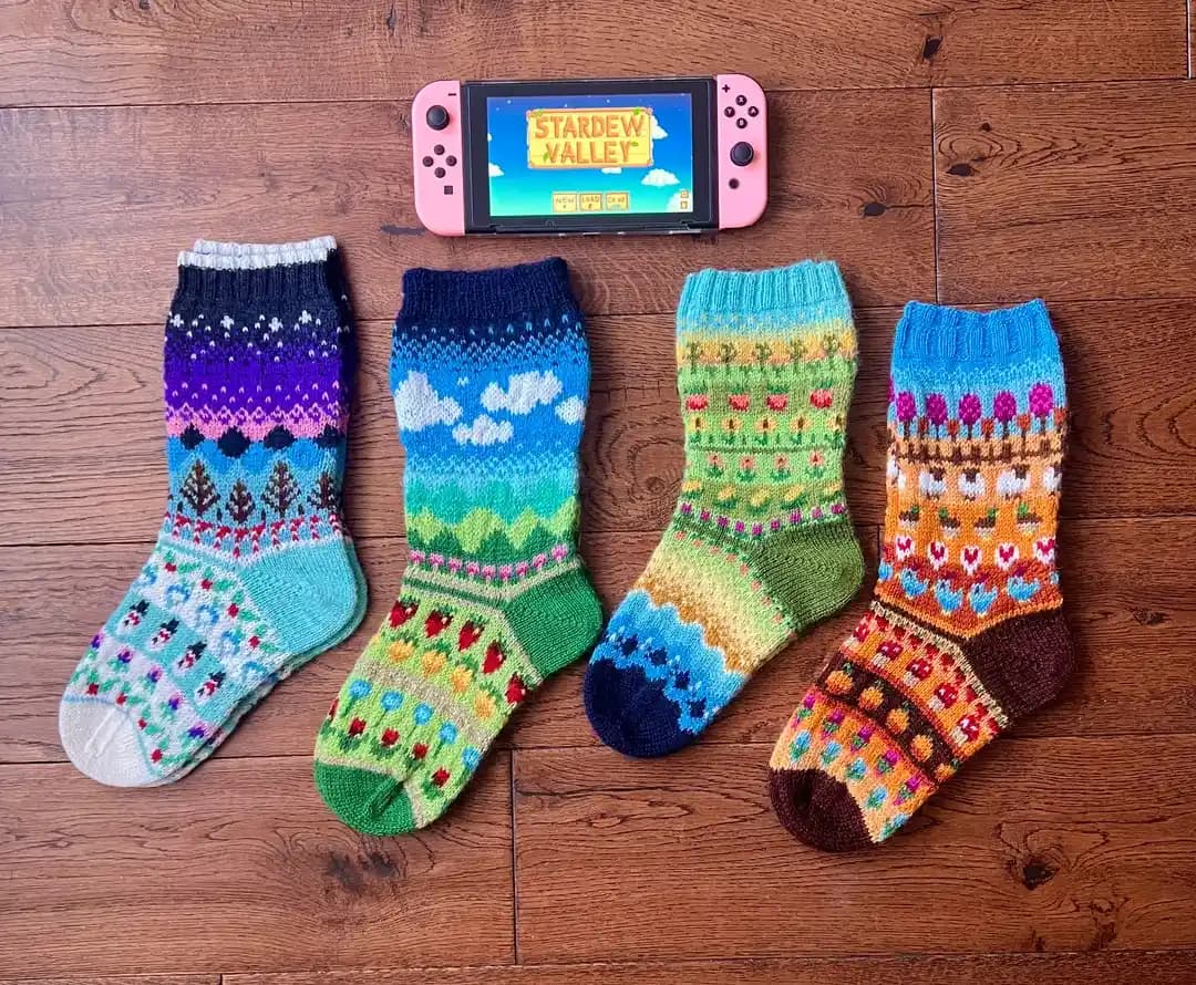 Stardew Valley Temalı Dört Mevsim Örgü Çoraplar: Tasarım, Teknik ve Renk Çalışması Detayları