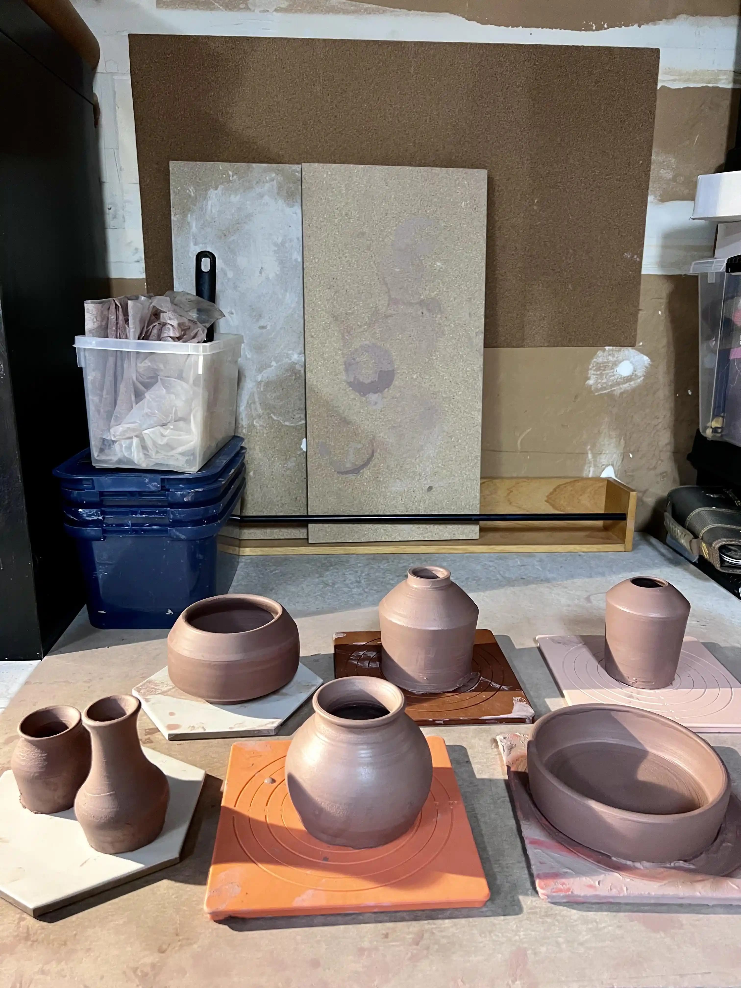 Uygun Fiyatlı Çömlekçilik Tezgahları ile Evde Çömlekçilik Deneyimi ve Pratik İpuçları