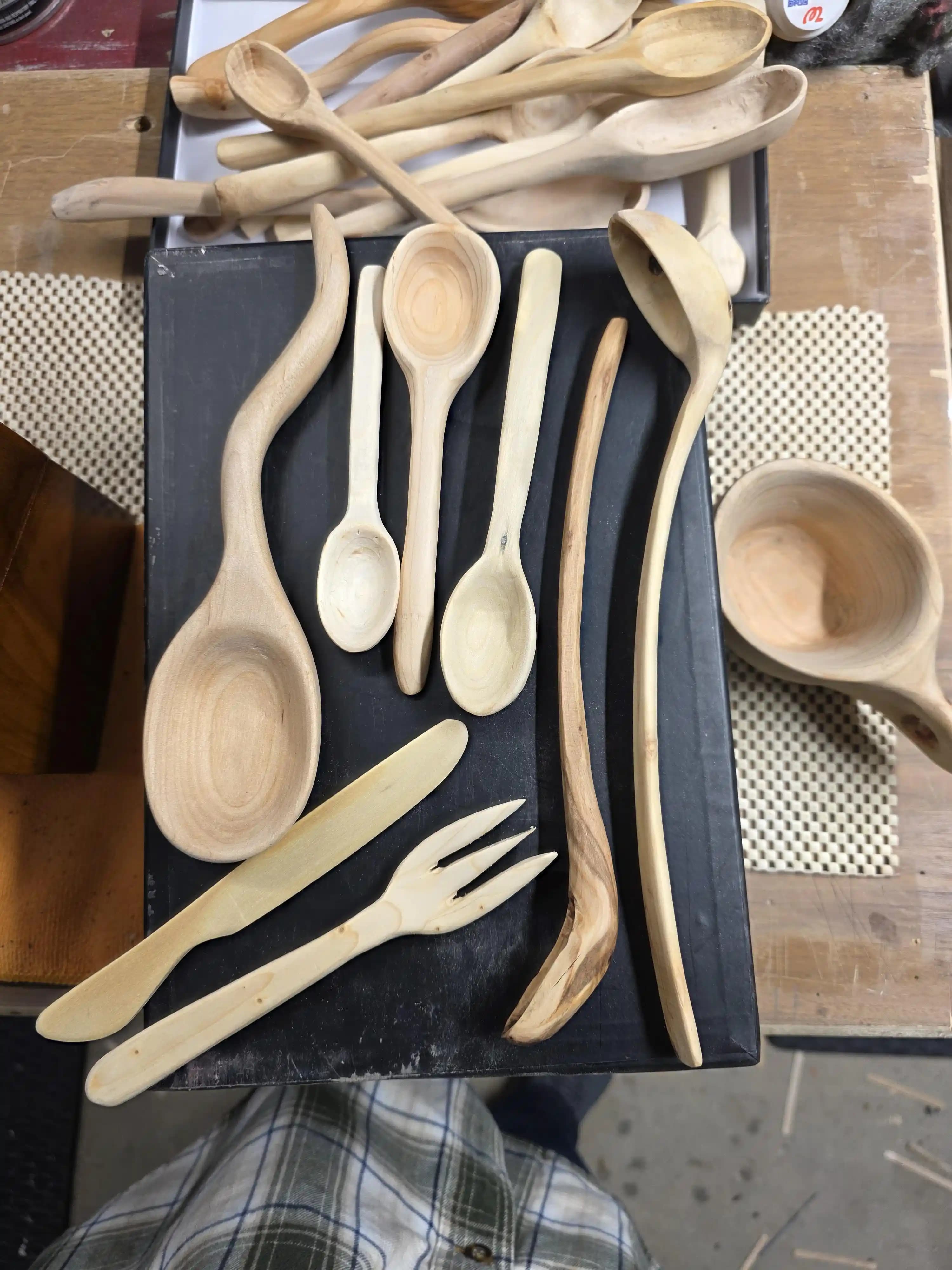 Ahşap Kaşık Oyma Sanatı: Teknikler, Malzemeler ve Özgün Tasarımlar Üzerine Detaylı İnceleme