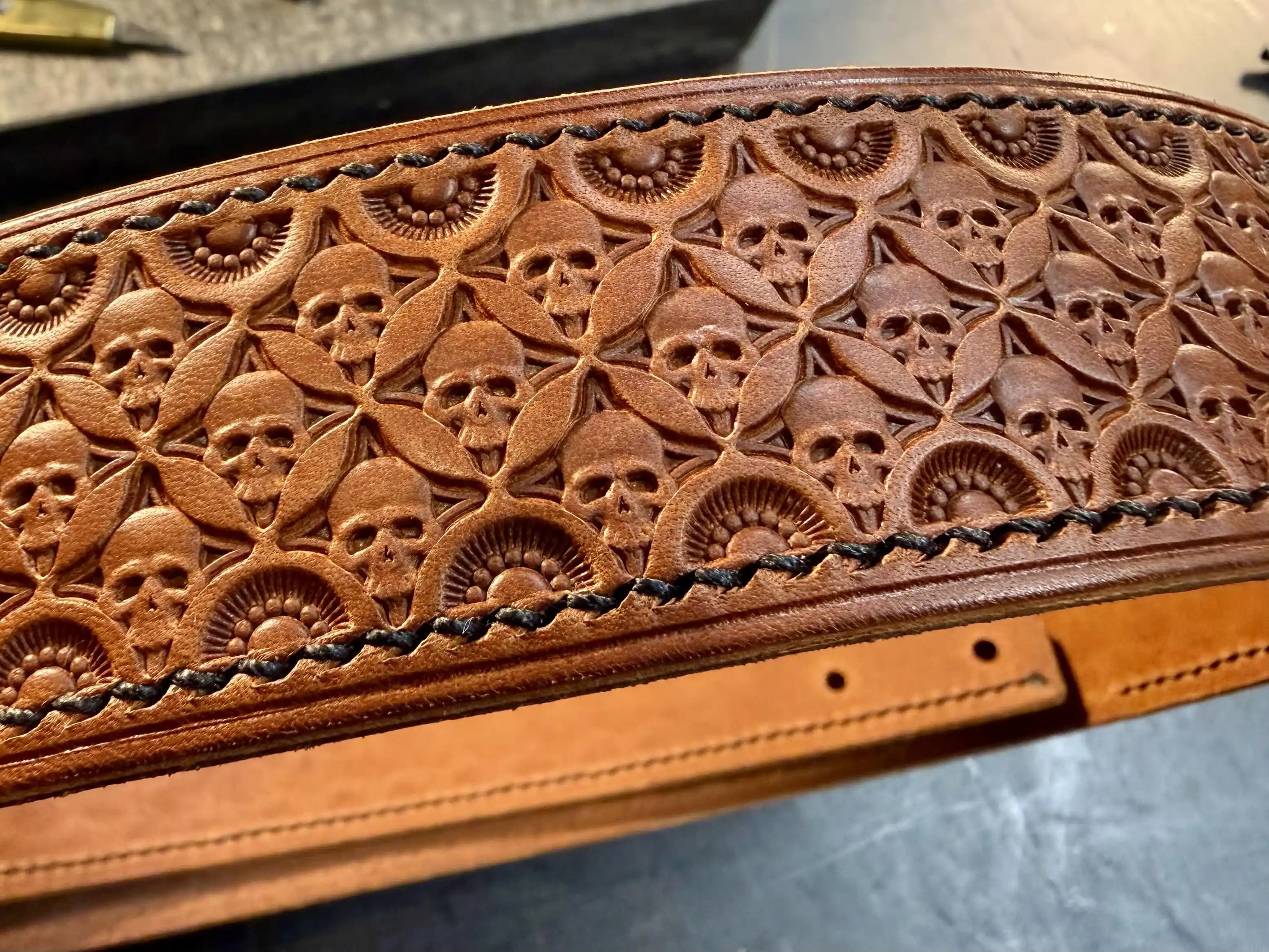 Derili İşçilikte Dikişlerin Düzleştirilmesi: Teknikler ve Kullanılan Araçlar