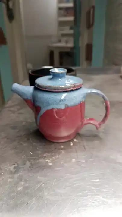 Engelli Seramik Sanatçısından Çarkta İlk Başarılı Demlik Üretimi ve Teknik Süreçler