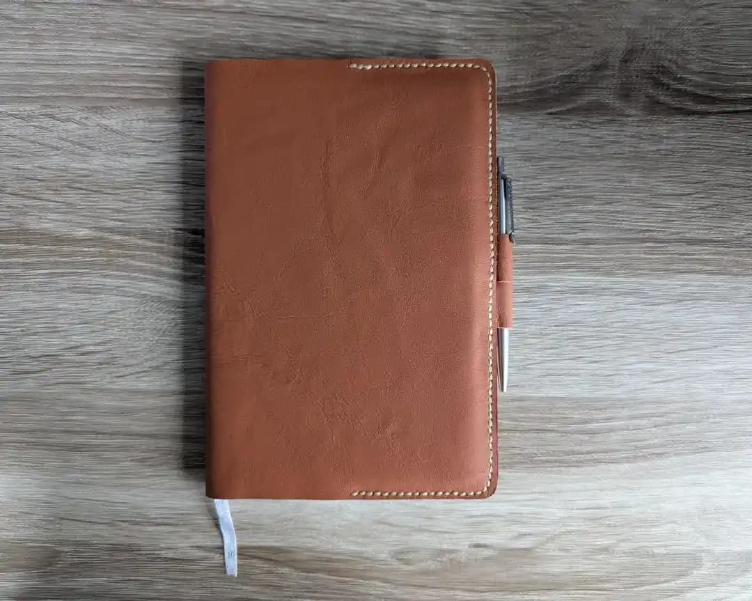 İlk Deri İşçiliği Projesinde Chrome Tanned Deri ve Kenar Bitirme Yöntemleri