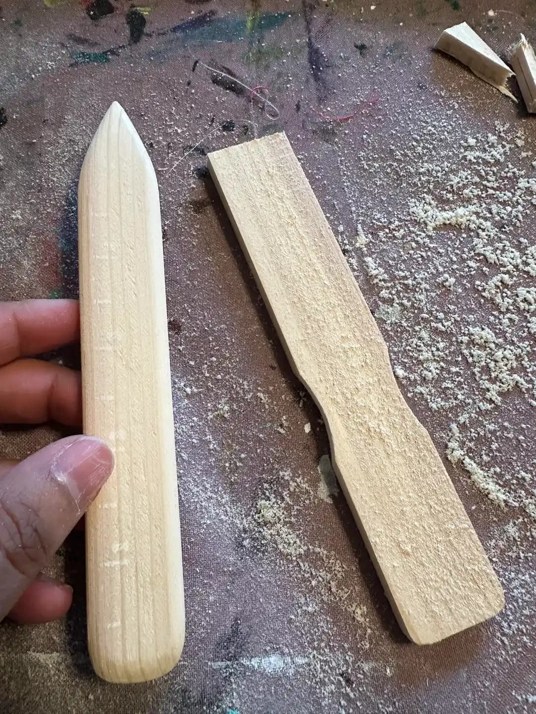 Kitap Ciltleme İçin Evde Kendi Katlama Aletinizi Yapmanın Yöntemleri ve İpuçları