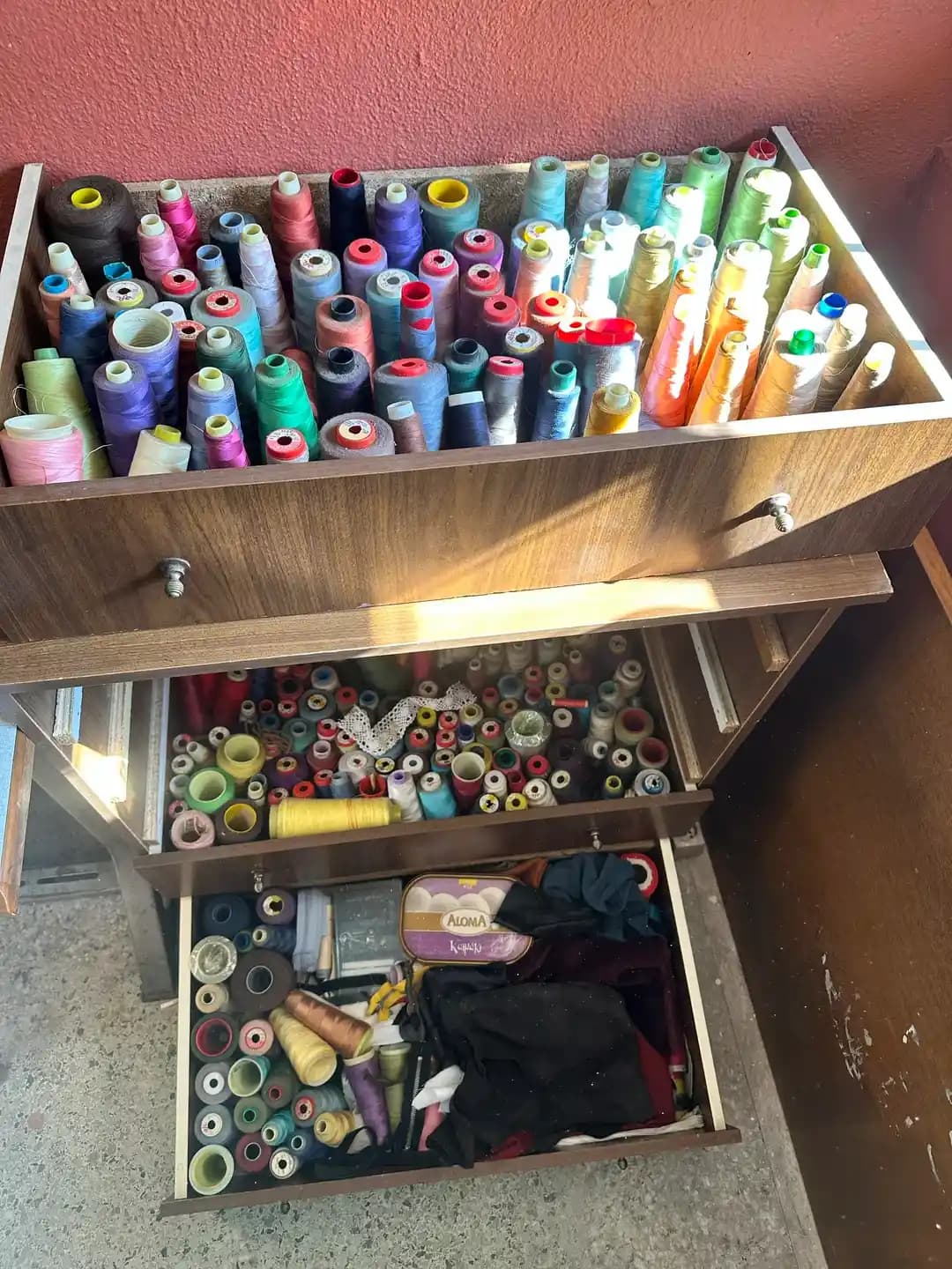 Kullanılmayan Dikiş Malzemelerinin Yaratıcı ve Sürdürülebilir Değerlendirme Yöntemleri