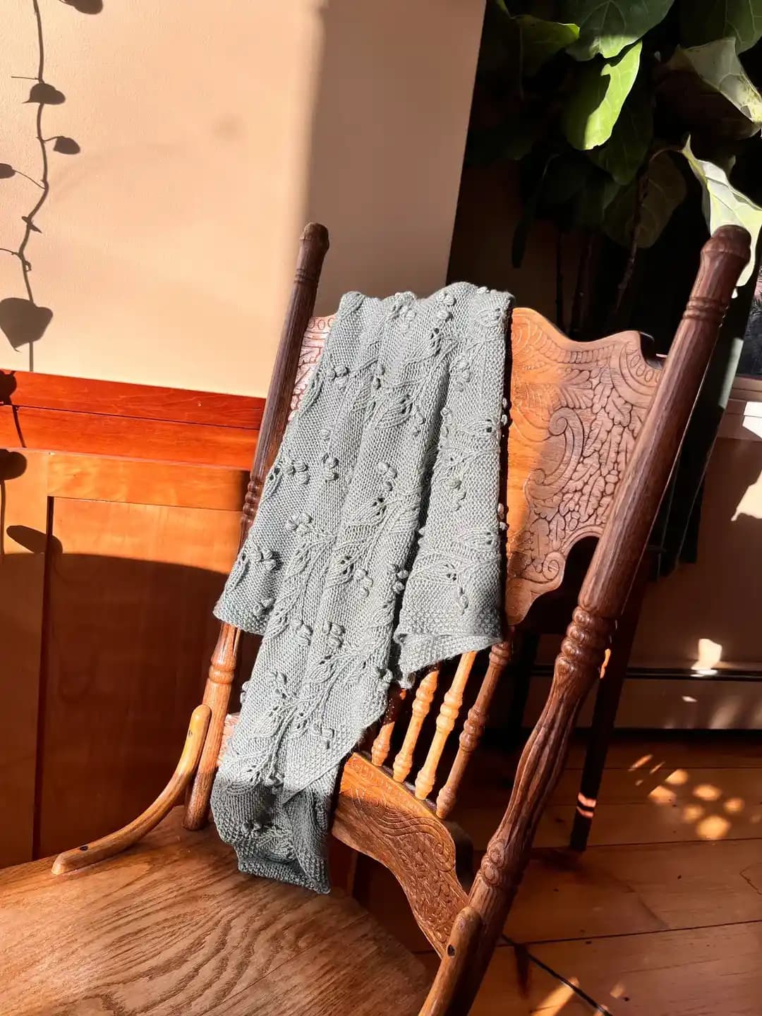 Leaves of Lothlorien Bebek Battaniyesi: Bambu-Pamuk İplikle Bobble Tekniği ve Tasarım Süreci