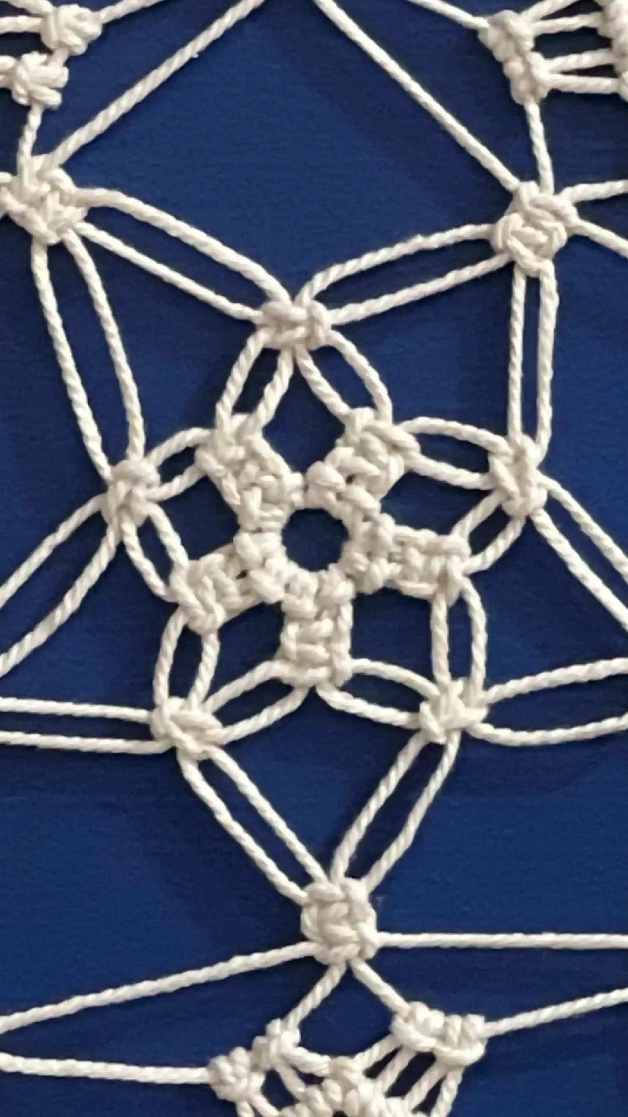 Makrame Mandala Yapımı: İlk Deneyim, Tasarım Süreci ve Öğrenilenler