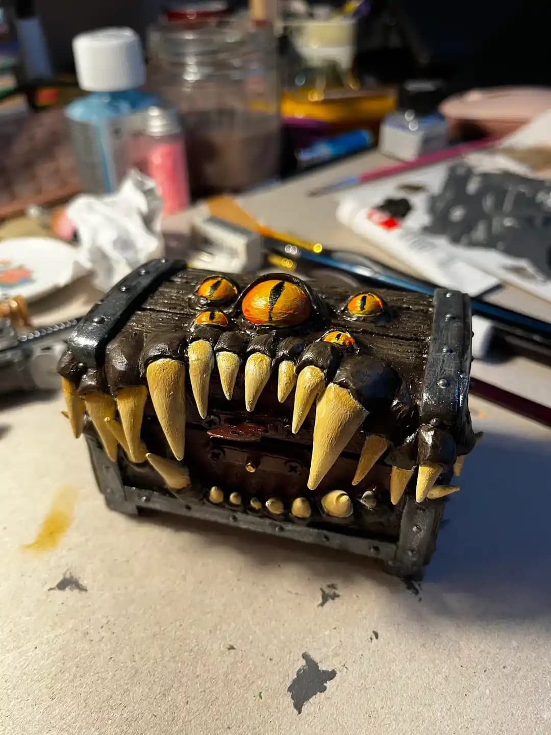 Mimic Sandığı Yapımında Polimer Kil ve Ahşap Kullanım Teknikleri ve Tasarım Detayları