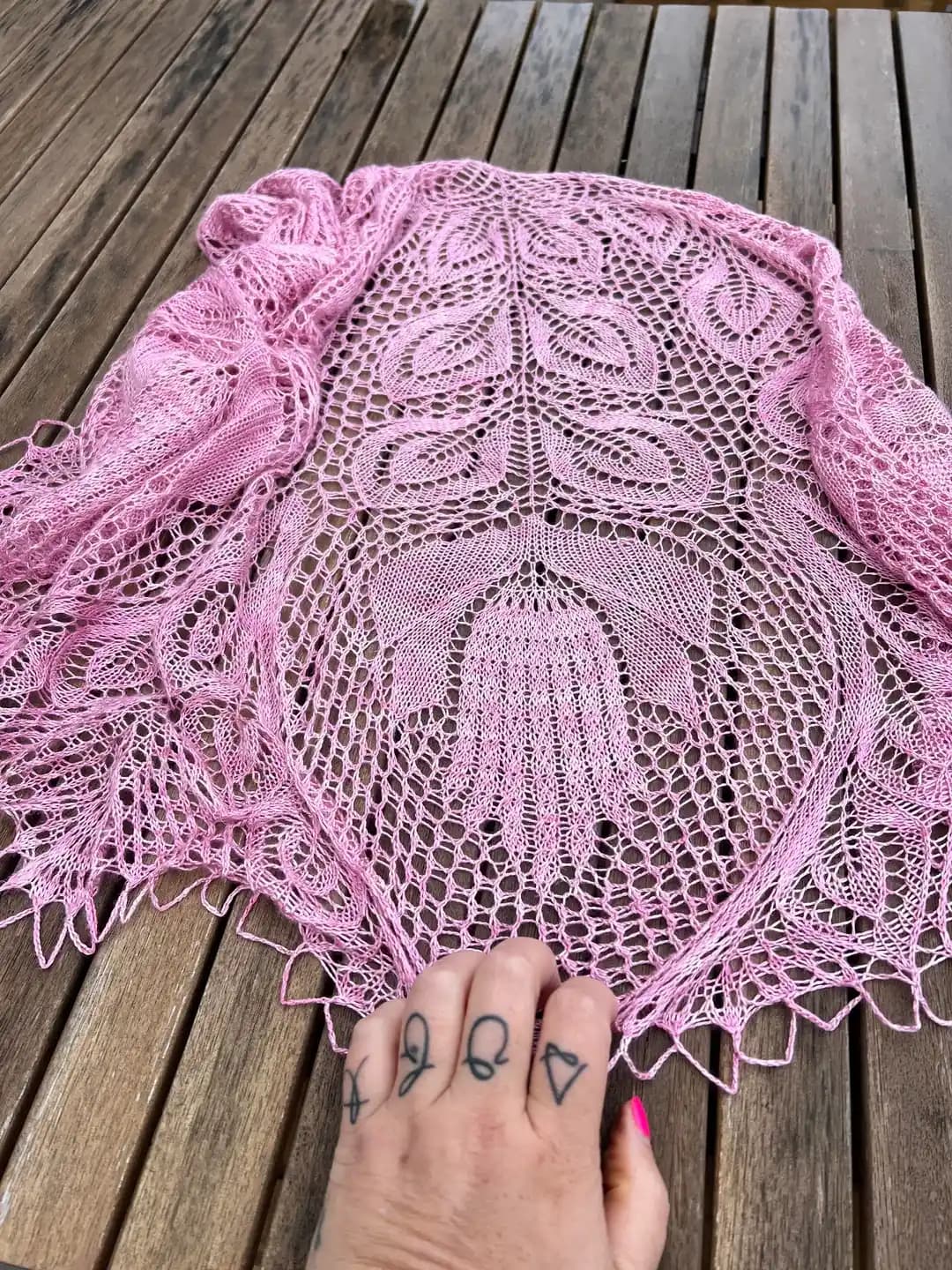 Niebling Dantel Şal Lyra Modeli: İpek İplik ve Teknik Detaylarla Zarif Tasarım