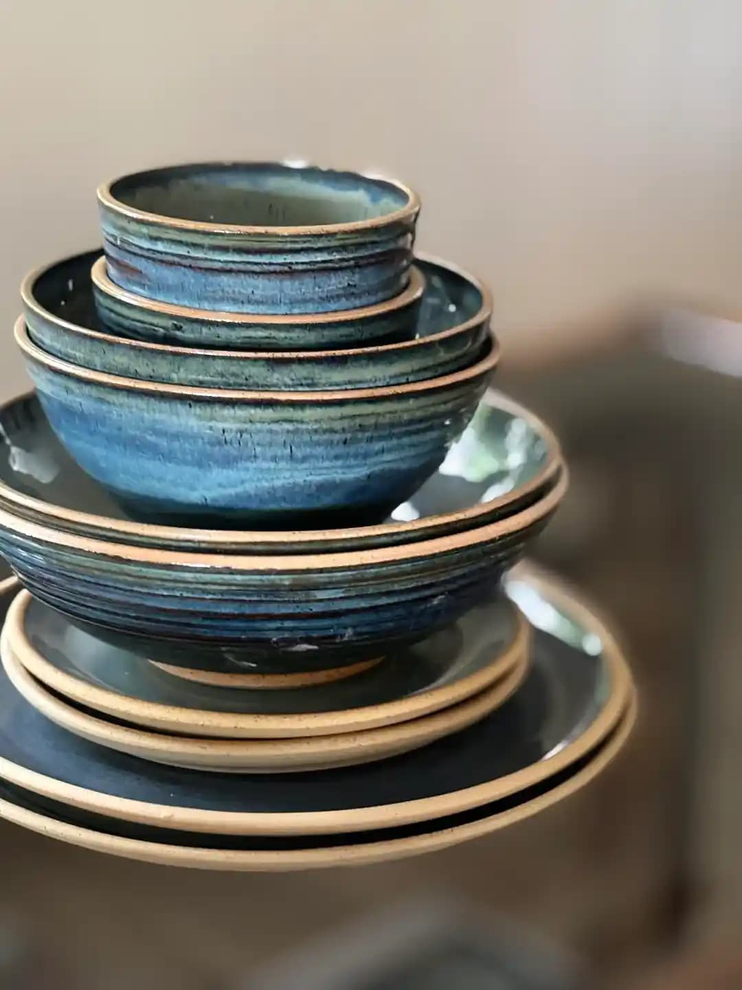 Seramikte İlk Yemek Takımı Üretimi: Kil Seçimi, Sır Uygulaması ve Fırınlama Süreci