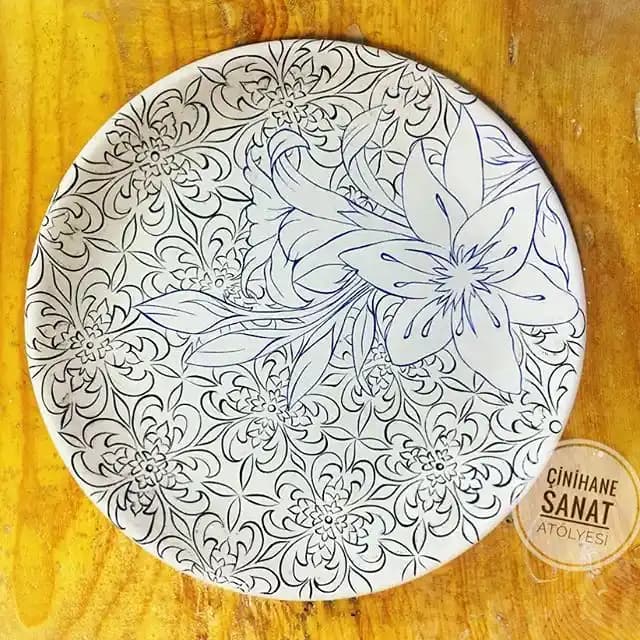 Seramikte Underglaze Kullanımı: Teknikler, Uygulama Aşamaları ve İpuçları