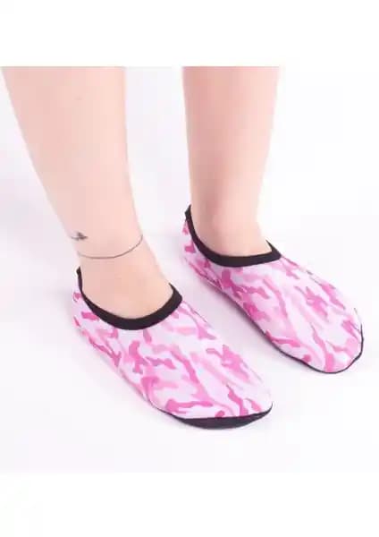 Havuz ve Deniz Kullanımı İçin Savana Terlikleri ve Kaymaz Havuz Patiği Karşılaştırması