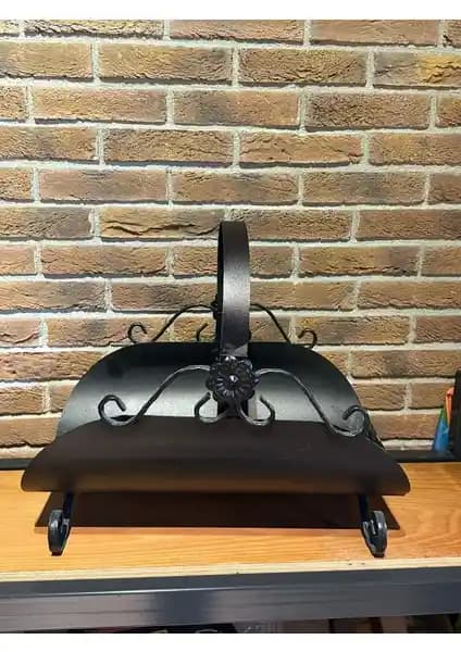 Modern ve Şık Metal Odunluk ile Ev ve Mekan Dekorasyonunuzu Zenginleştirin