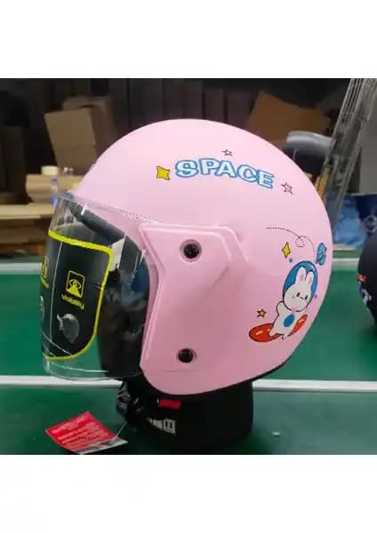 Oloey Elektrikli Akülü Araba Kaskı Güvenlik ve Estetiği Bir Arada Sunar