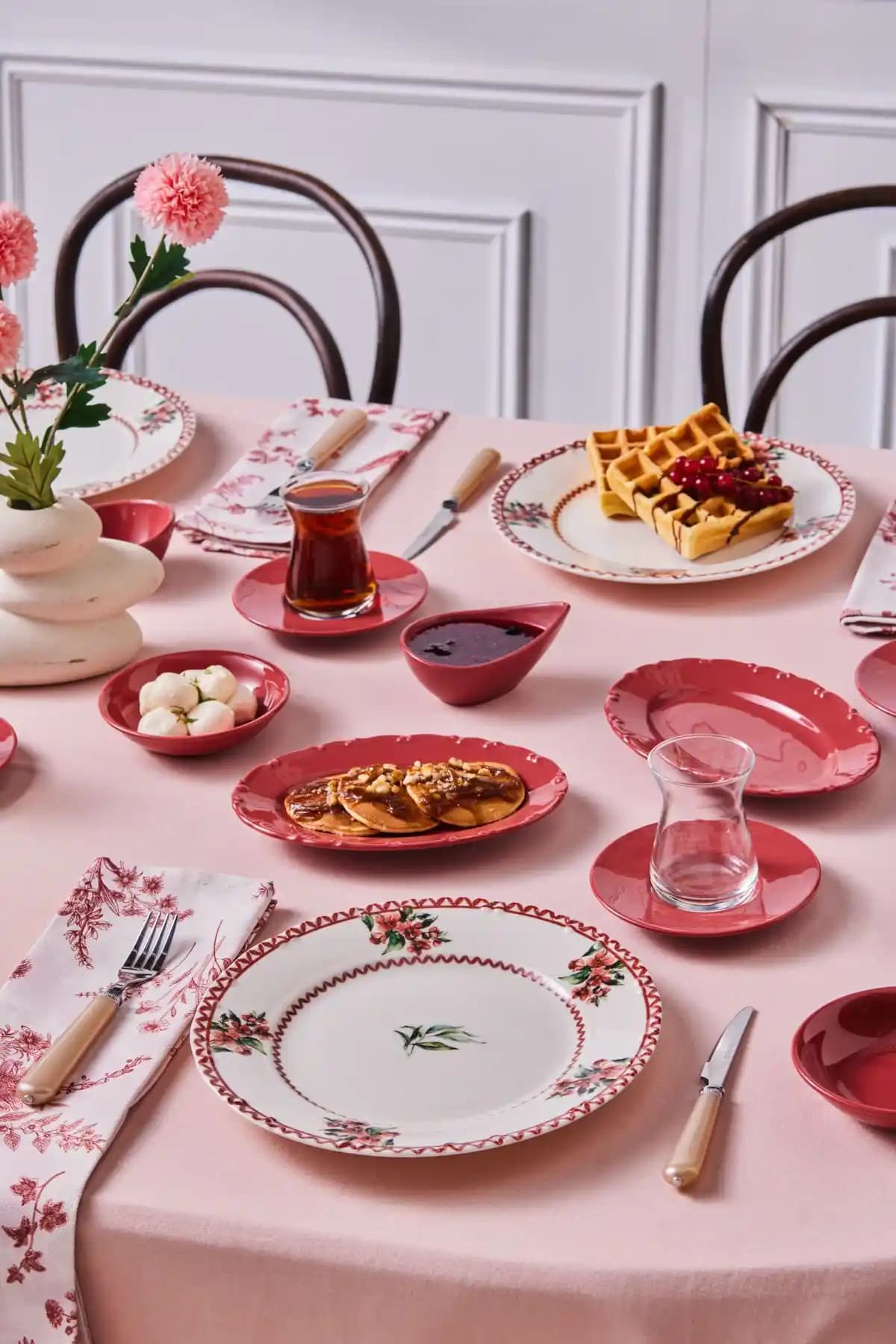 6 Kişilik Kahvaltı Setleri Dekorasyonda Şıklık ve Fonksiyonellik Bir Arada