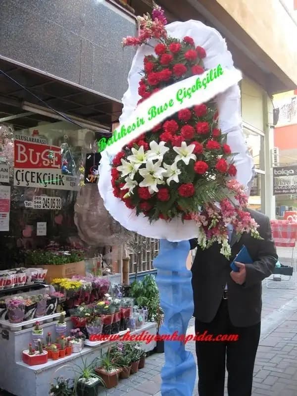 Açılış Saksı Çiçekleri ile Mekânlarınızı Şık ve Anlamlı Hale Getirin