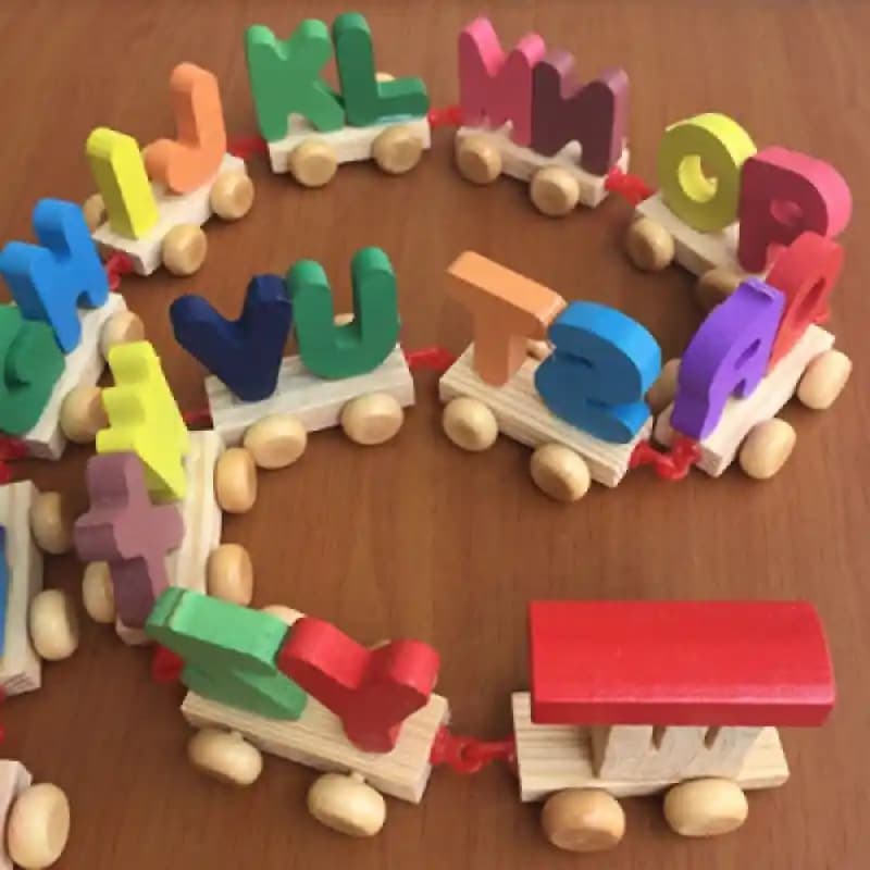 Ahşap Harf Treni ile Dekorasyonda Sıra Dışı ve Kişisel Dokunuşlar Yaratın