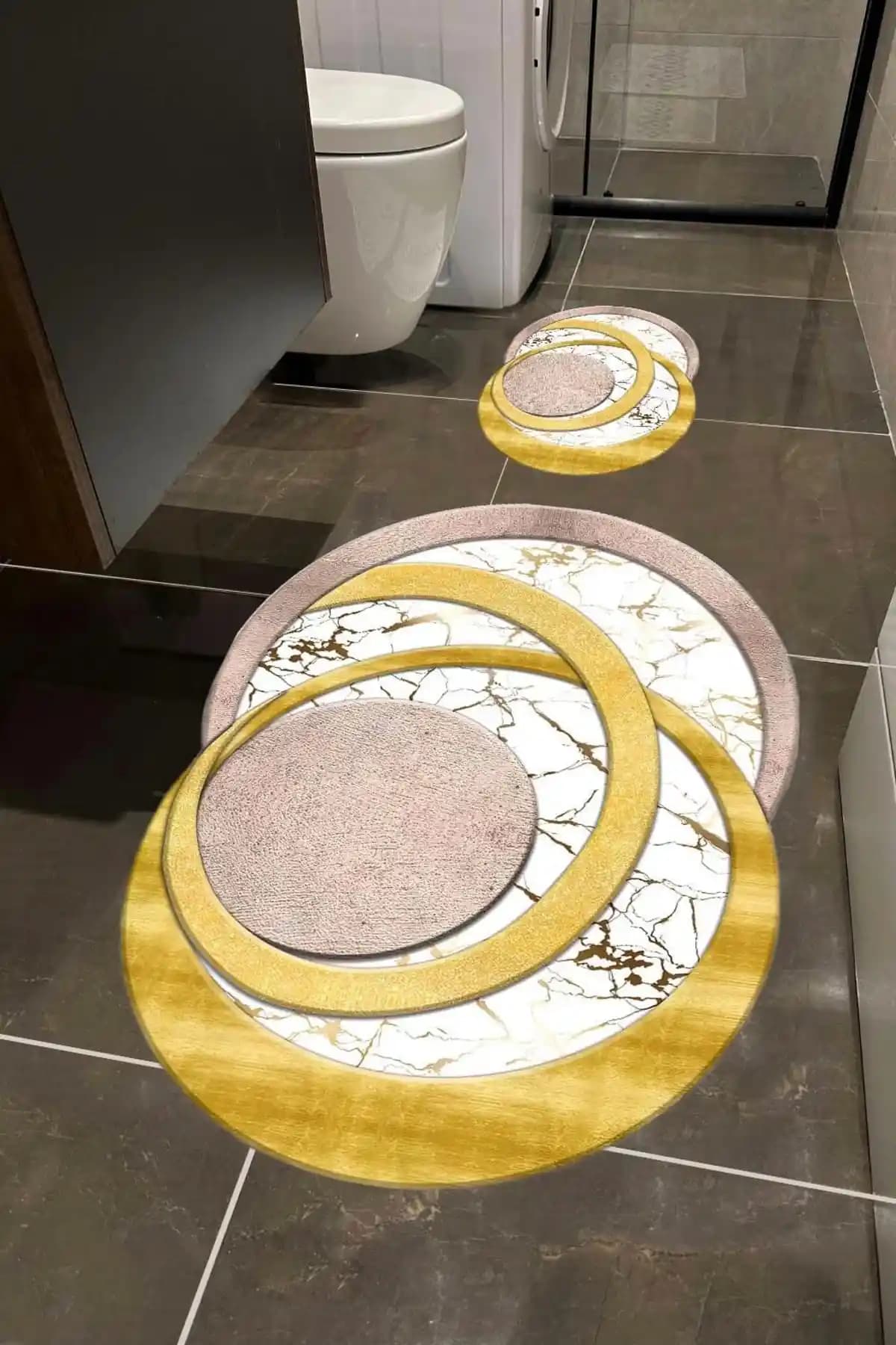 Altın Renkli Banyo Paspası ile Dekorasyonunuza Zarif ve Şık Dokunuşlar Yapın